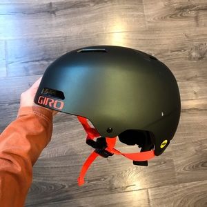 Giro MIPS Snowboard Ski Helmet Youth XS